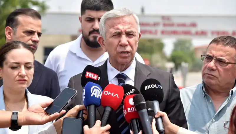 Mansur Yavaş, Muhittin Böcek'i Ziyaret Ederek İş Birliği Mesajı Verdi