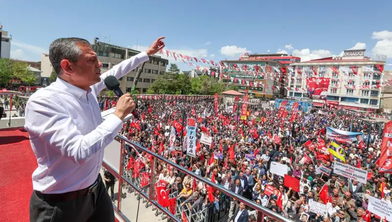 Özgür Özel'den Açıklama: Örgütün Silah Bırakma Çabalarına Destek