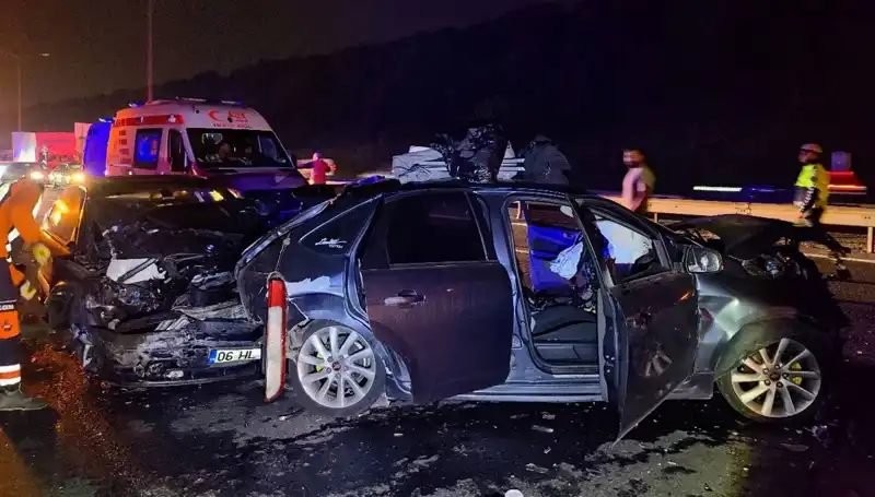TEM Otoyolu'nda Zincirleme Kaza: 7 Yaralı, Trafik Kaosu Başladı!