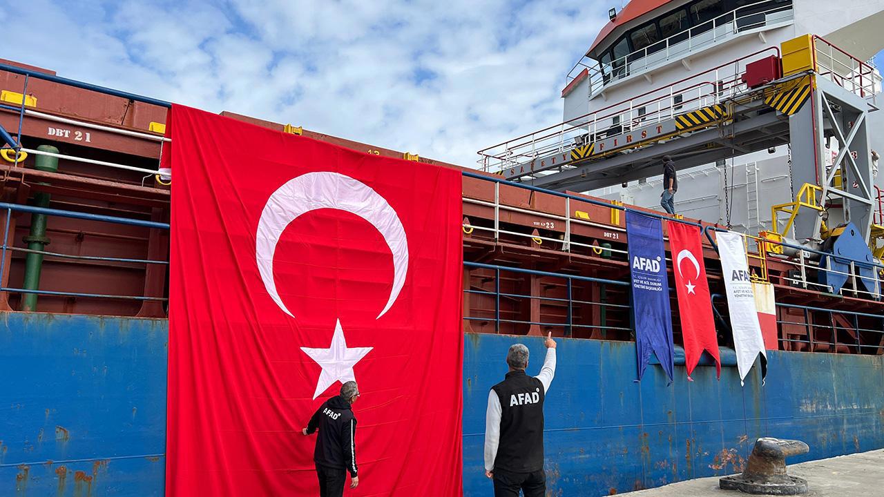 Gazze'ye yardımların ulaştığı İyilik Gemisi Mısır'a vardı