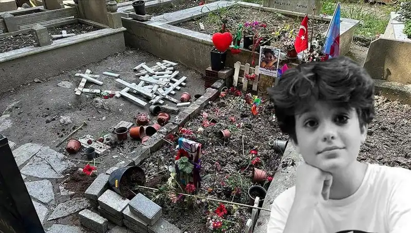 Mattia Ahmet Minguzzi'nin Mezarı Üzerine Tartışmalara Neden Olan Saldırıda Ceza Belli Oldu