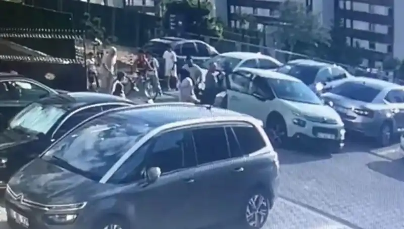 Eşi ve Yakınlarını Araba ile Ezerek Kaçan Şüpheli Yakalandı: Ülke Gündemine Oturdu!