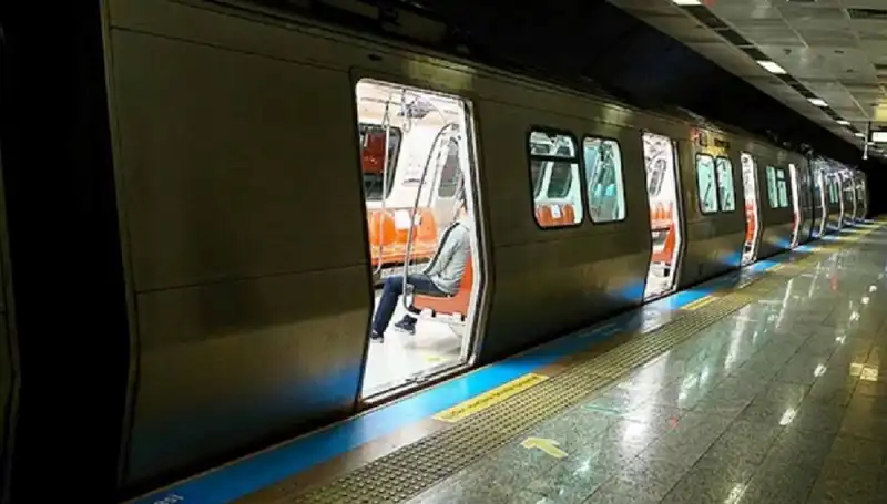 İstanbul Metro'sunda Büyük Değişiklik: Hangi Duraklar Kapatılacak?