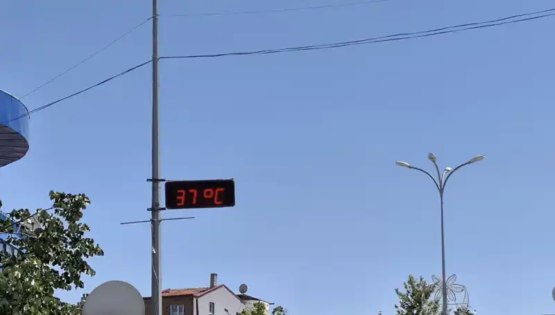 Sıcaklık Rekorları Kırılıyor: Termometreler 38 Dereceyi Geçti!