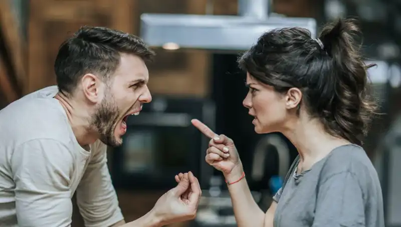 En Çok Yapılan 7 Flört Hatası: Psikologlar Uyarıyor ve Öneriler Sunuyor