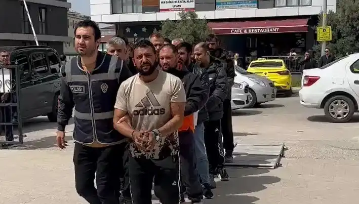 Edirne'de Eş Zamanlı Operasyon: Yedi Firari Hızla Yakalandı