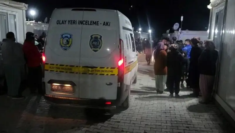 İstanbul’da Husumetli İki Grup Arasında Silahlı Tekmeleşme: 1 Ölü, 3 Yaralı