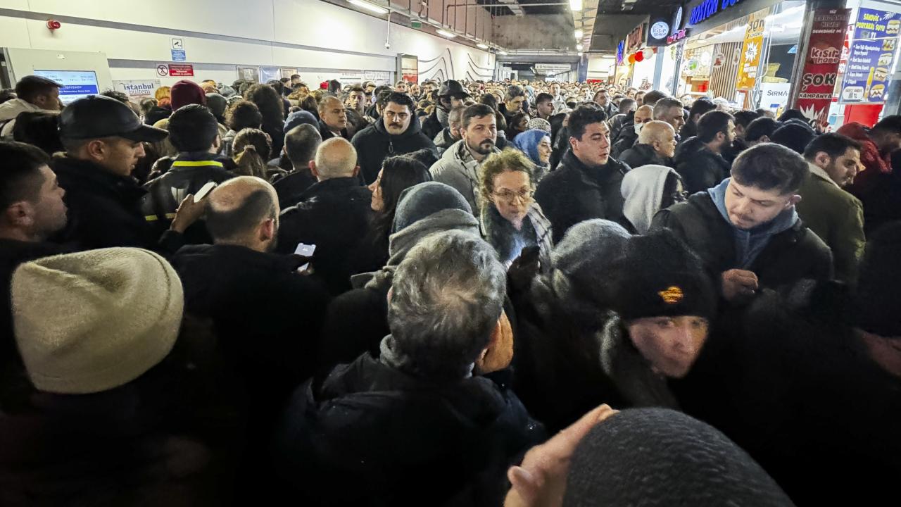 İstanbul'da Kar Yağışı Nedeniyle Olumsuz Etkiler