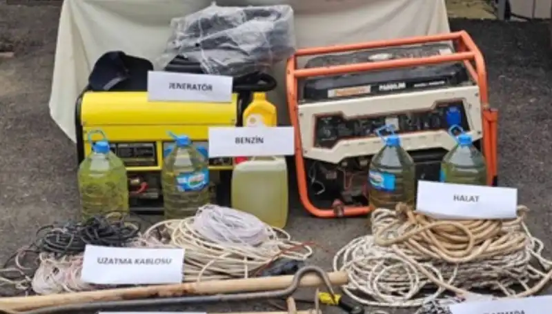 Kaçak Kazı ve Uyuşturucu Operasyonu: 9 Şüpheli Yakaladı