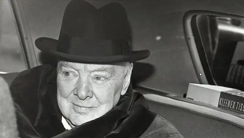 Tarihi Churchill Bekar Evi Gün Yüzüne Çıkıyor: Satış Fırsatı, 3.75 Milyon Sterlin!