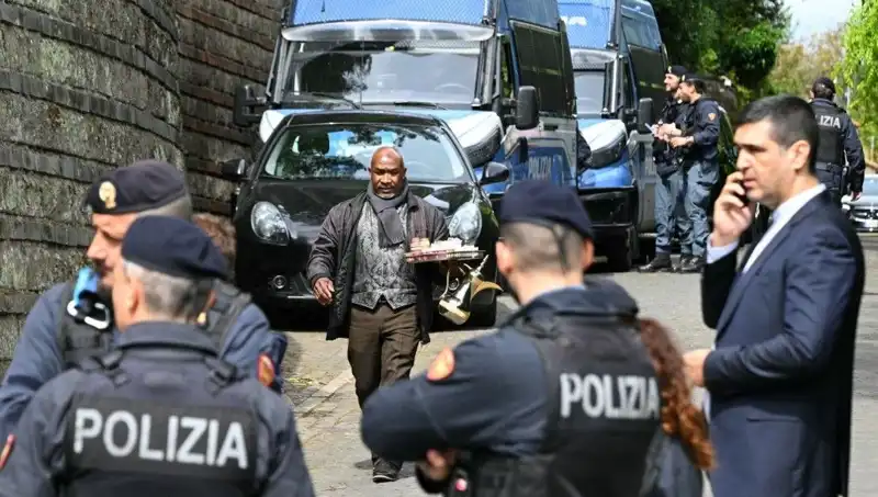 Roma'da Nükleer Müzakereler: İran ve ABD Tarihi Oturumda Bir Araya Geldi