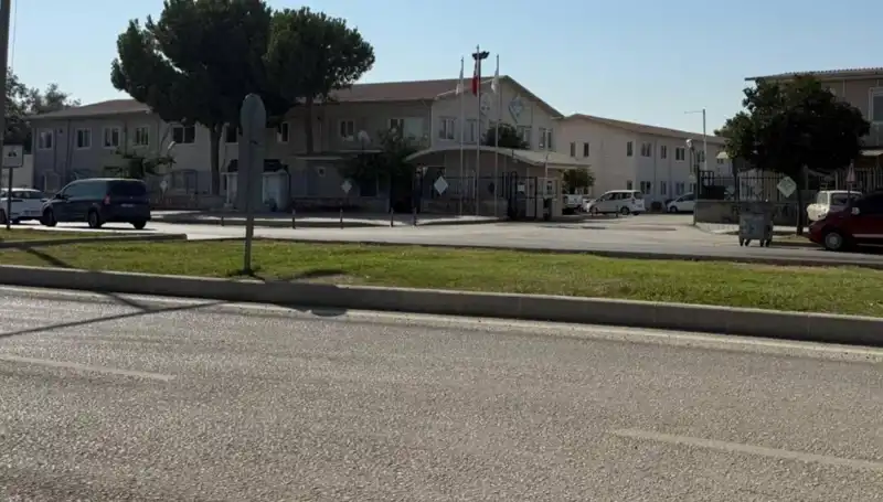 Adana'da Şok Edici Olay: Amir, Çalışanını Tabancayla Vurdu!