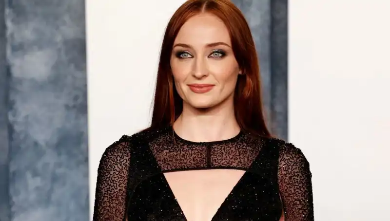 Sophie Turner'ın Instagram Paylaşımına Gelen Şok Yorum: Tepkisi Ne Oldu?