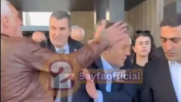 Özgür Özel’e AKM Çıkışında Saldırı: Olayın Ardındaki Gerçekler Neler?