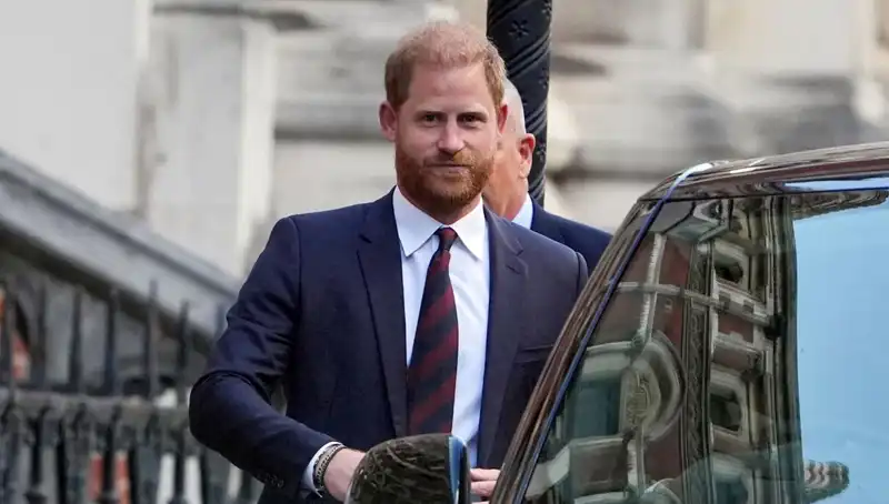 Prens Harry, Ailesiyle Barışmak İçin Yeni Bir Yolda Adım Attı
