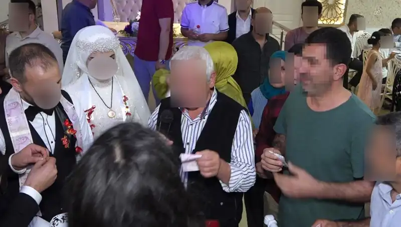 İzinsiz Düğüne Gidip Takıları Çalan Kadının Şaşırtan Savunması